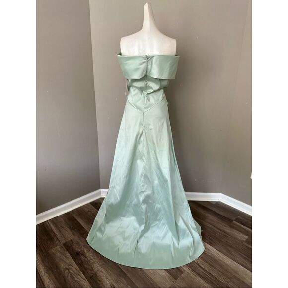 NWT Teri Jon Stretch Gazar Portrait Neck Side Drape A Line Gown Size 10 $1060 - Picture 8 of 11